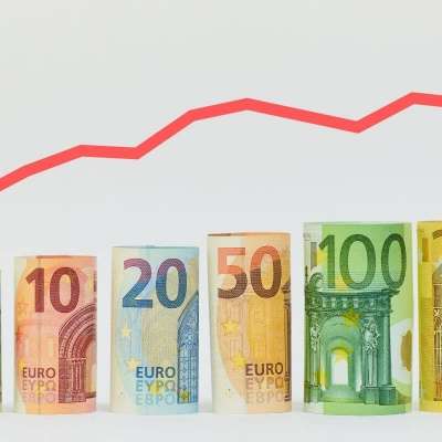 Neue Berechnung für 2026: Steuern & Abgaben steigen in Österreich wieder an Neue Berechnung für 2026: Steuern & Abgaben steigen in Österreich wieder an